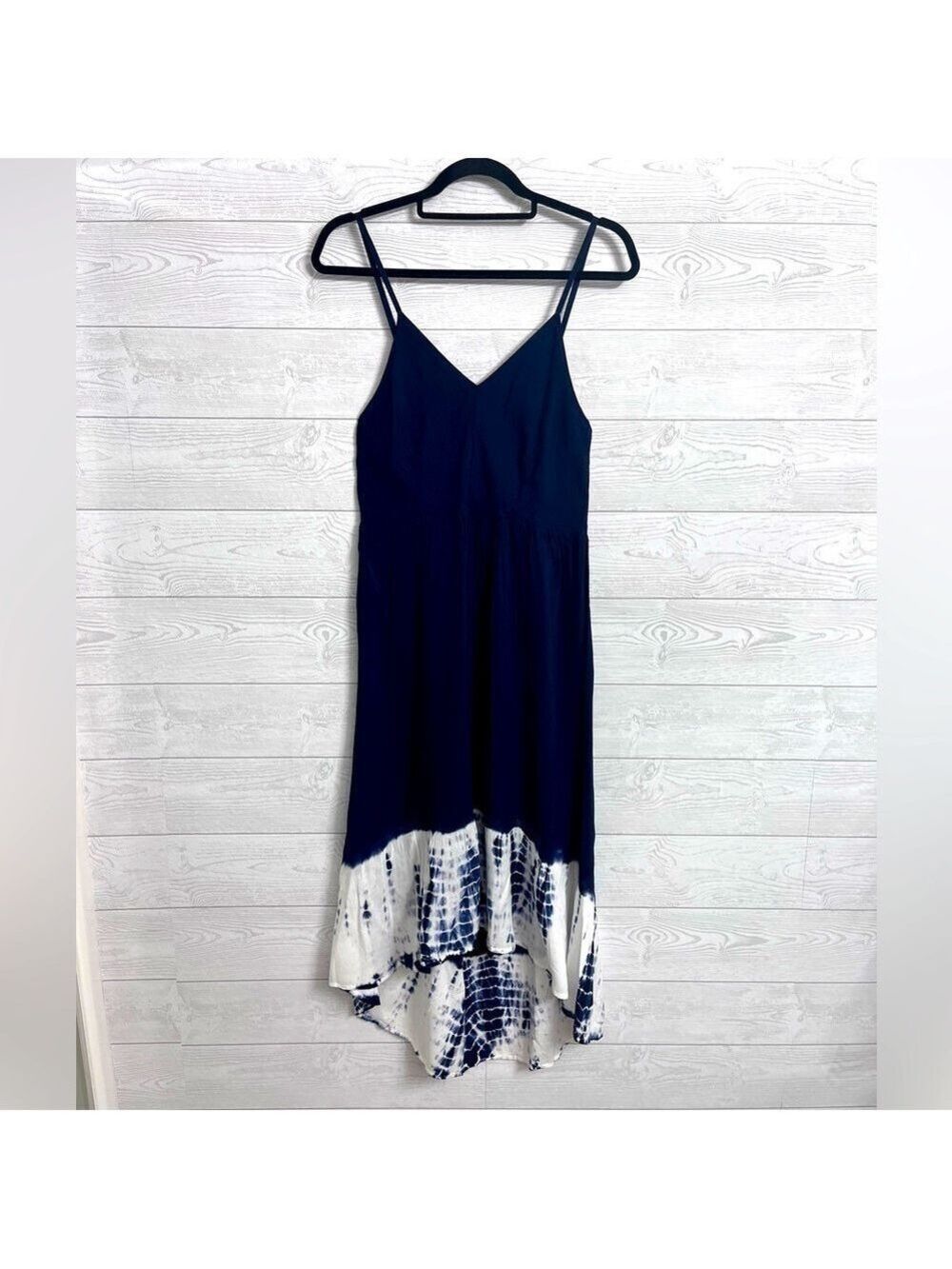 18 Centimeters Women’s Blue Sleeveless Maxi Summer Dress. Size L